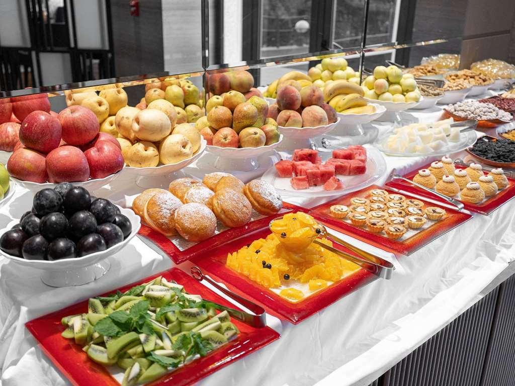Moevenpick Hotel Tashkent Restaurant photo