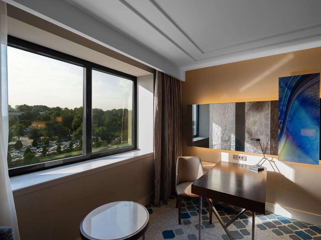 Moevenpick Hotel Tashkent Room photo